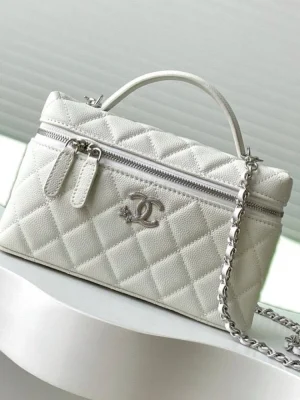 Chanel Vanity Season Classic