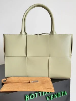 Bottega Veneta Arco Tote