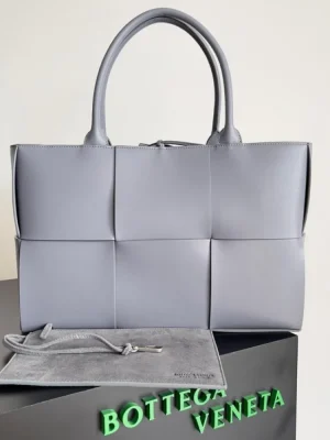 Bottega Veneta Arco Tote
