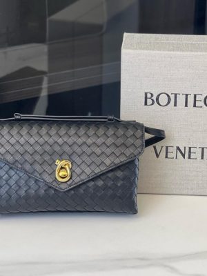 Bottega Veneta Knot Lock