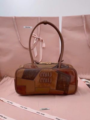 Miu Miu Beau Handle
