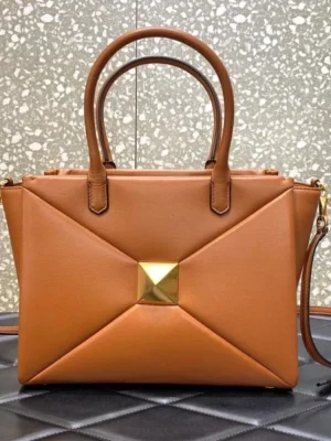 Valentino Garavani One Stud