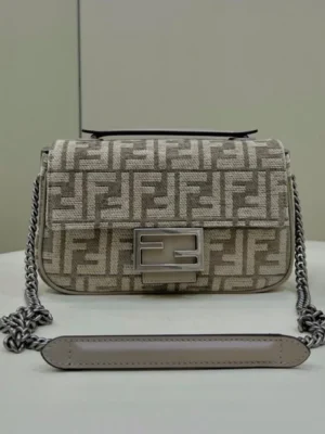 Fendi Baguette Midi Chain