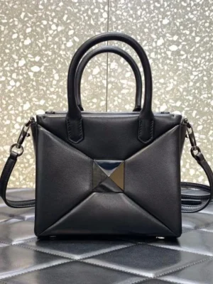 Valentino Garavani One Stud