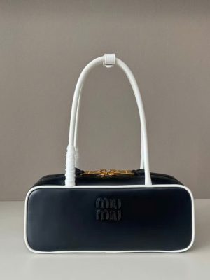 Miu Miu Beau Handle