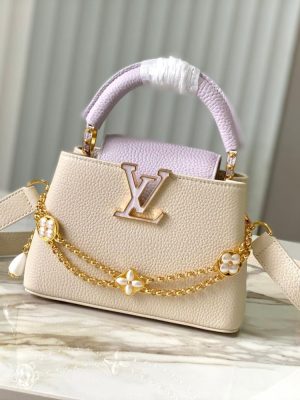 Louis Vuitton Capucines Handle