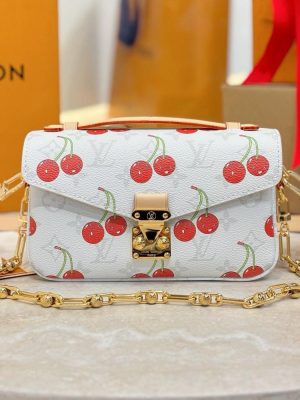 Louis Vuitton Pochette Métis