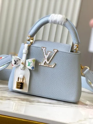 Louis Vuitton Capucines Handle