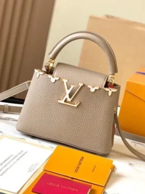 Louis Vuitton Capucines Handle