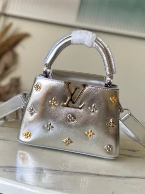 Louis Vuitton Capucines Handle