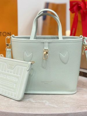 Louis Vuitton Neverfull Bandoulière