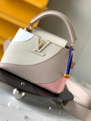 Louis Vuitton Capucines Handle