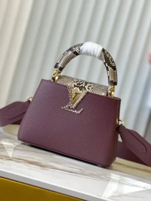 Louis Vuitton Capucines Handle
