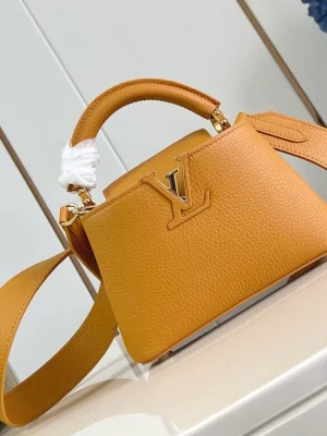 Louis Vuitton Capucines Handle