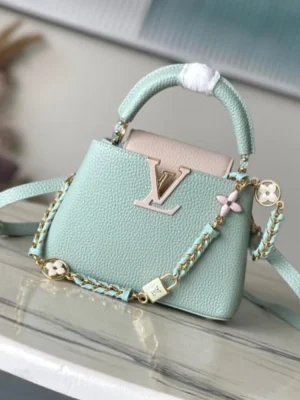 Louis Vuitton Capucines Handle