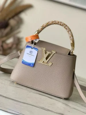 Louis Vuitton Capucines Handle