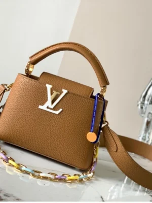 Louis Vuitton Capucines Handle