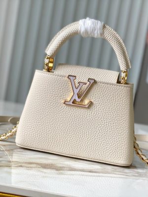 Louis Vuitton Capucines Handle
