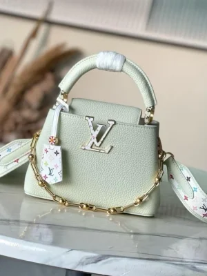 Louis Vuitton Capucines Handle