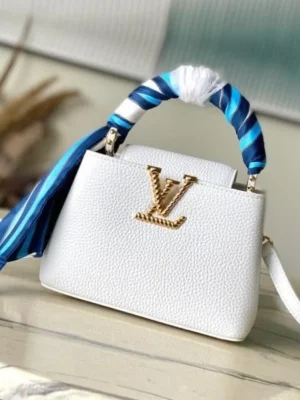 Louis Vuitton Capucines Handle
