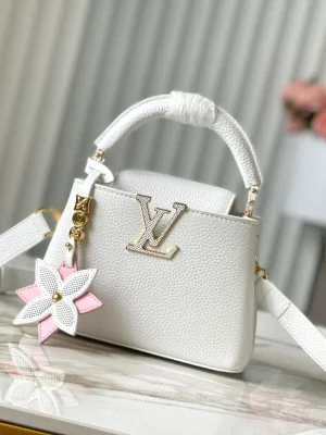 Louis Vuitton Capucines Handle