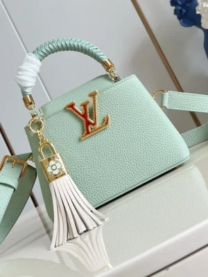 Louis Vuitton Capucines Handle