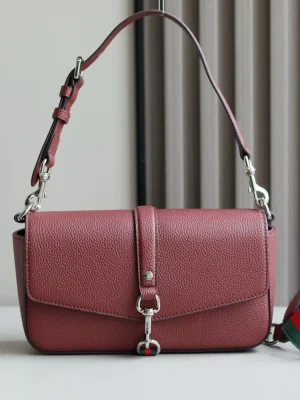 Gucci Crossbody Hook Closure