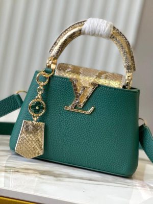 Louis Vuitton Capucines Handle