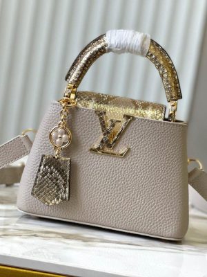 Louis Vuitton Capucines Handle