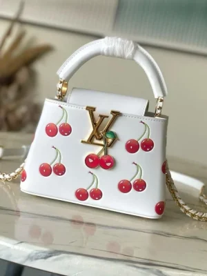 Louis Vuitton Capucines Handle