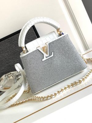 Louis Vuitton Capucines Handle