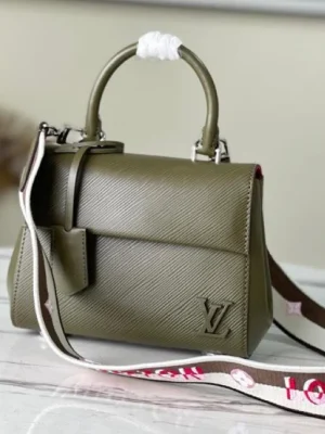 Louis Vuitton Cluny Monogram