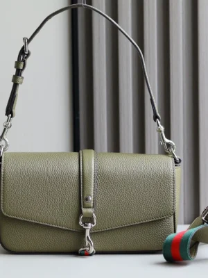Gucci Crossbody Hook Closure