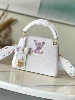 Louis Vuitton Capucines Handle