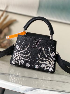 Louis Vuitton Capucines Handle