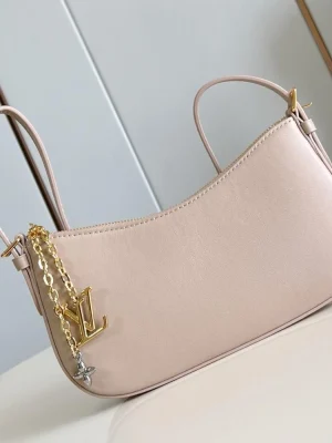 Louis Vuitton Pochette Bloom