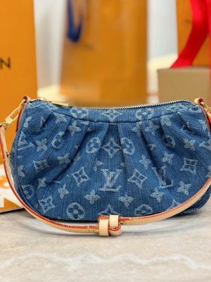 Louis Vuitton Pochette Valley