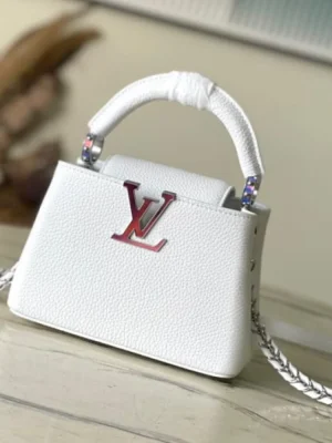 Louis Vuitton Capucines Handle