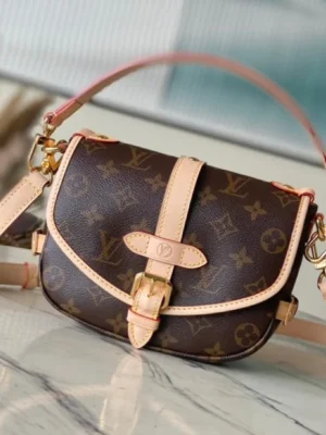 Louis Vuitton Samur Epi