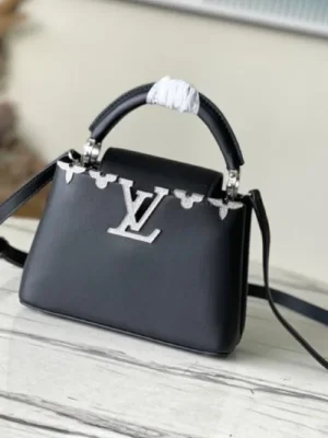 Louis Vuitton Capucines Handle