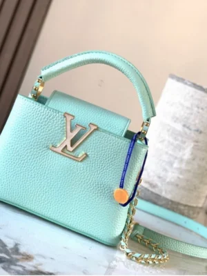 Louis Vuitton Capucines Handle
