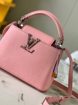 Louis Vuitton Capucines Handle