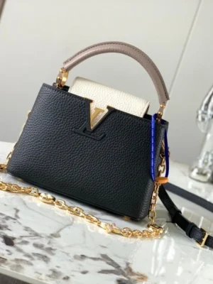 Louis Vuitton Capucines Handle