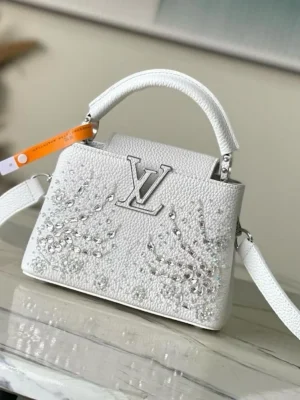 Louis Vuitton Capucines Handle
