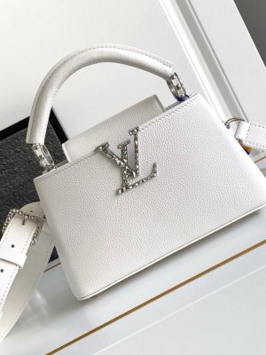 Louis Vuitton Capucines Handle