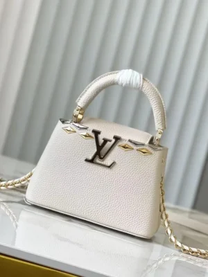 Louis Vuitton Capucines Handle