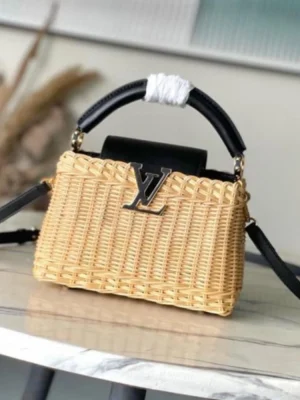Louis Vuitton Capucines Handle