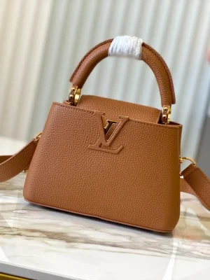 Louis Vuitton Capucines Handle