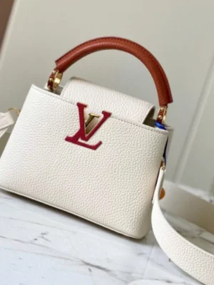Louis Vuitton Capucines Handle