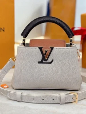 Louis Vuitton Capucines Handle